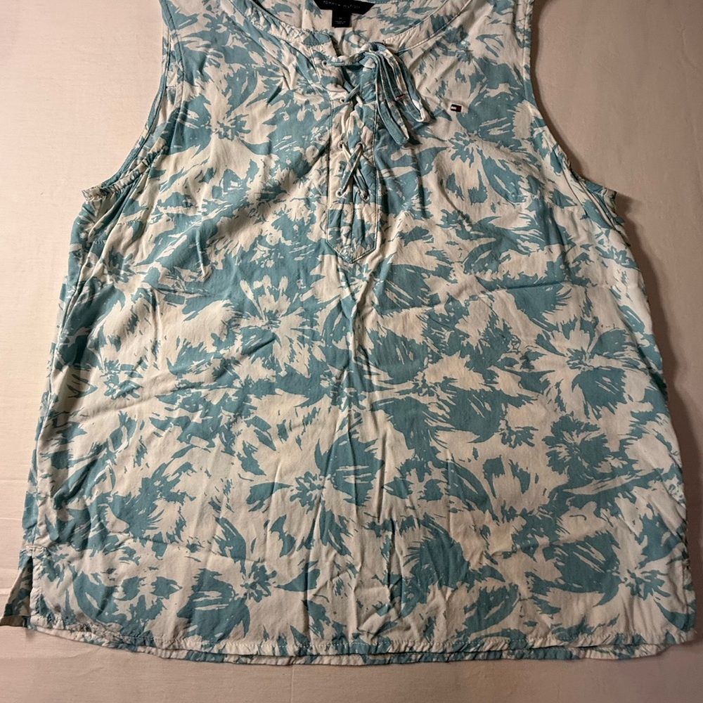 Tommy Hilfiger Blue and White Floral Tie-Front Sleeveless Tank